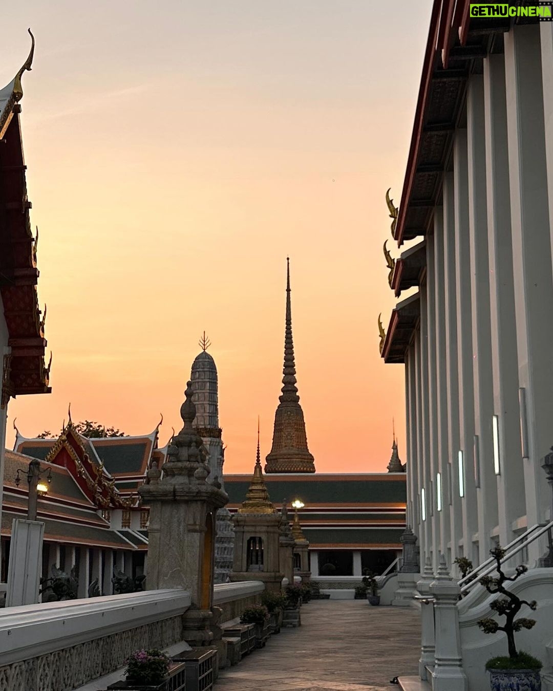 Pimdao Panichsamai Instagram - π Pray day π«Άπ» Wat Pho