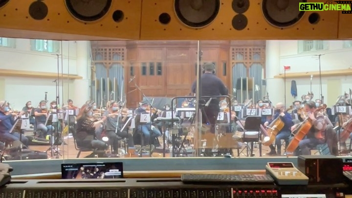 Pinar Toprak Instagram - A little behind the scenes recording “Slumberland” at @airstudioslyndhurst in London, conducted by the one and only @anthony_parnther. We spent 2 incredible weeks at AIR recording this score. It was a dream experience in every way.