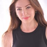 Pinar Toprak Instagram - I finally have new headshots! Those that know me know how much I hate being in front of any sort of camera with all my heart. It’s seriously anxiety inducing for me. But the wonderful @sandrinegomezphotography took this composer out of her natural habitat and made me feel so comfortable and captured me wearing something other than sweatpants (almost, I think I wore them in a couple of pictures 😅) Thank you, Sandrine, you’re amazing! 💖 Which one of these you guys like the most?