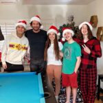 Pinar Toprak Instagram – Christmas with my most favorite people. ❤️ Happy Holidays to all! 🎄