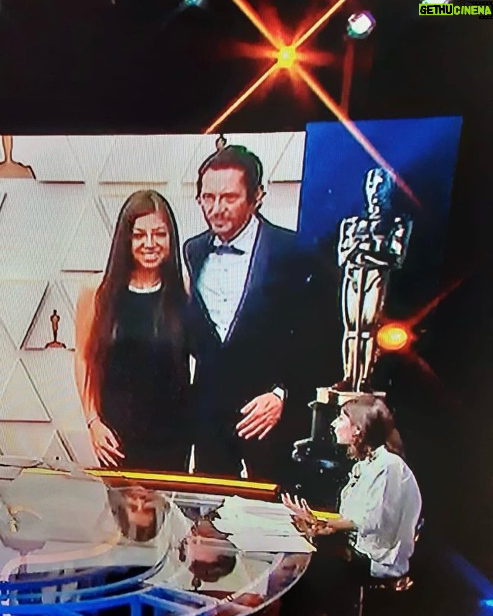 Pinar Toprak Instagram - This was us last year on the red carpet, captured by Canal+ on French television. Swipe 👉🏼 to see us this year, captured by ABC while taking a selfie. 🙈😂