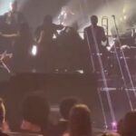 Pinar Toprak Instagram - Happy Oscars Weekend! 🌟 This was me waving my arms in front of the orchestra during @billieeilish and @finneas’ performance of “No Time To Die” last year. Such a surreal and unforgettable experience.