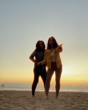Pisay Pao Instagram - Let me be 💯 clear. If you fall flat on your face in the sand, I WILL laugh maniacally at you. But I will also use the bottom of my dirty shirt to help you wipe off said sand.  #thatswhatfriendsarefor 🥰😘😂