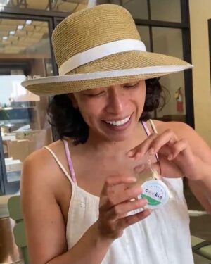 Pisay Pao Instagram - The. Very. Best. Rice. Krispy. Ever. 
Thank you for putting a little extra hump 😉 in my hump day 😘 @theverybestcookie @kirstynshaw #thehumptydance #happydance #humpday #theverybestcookie 🍪❤️