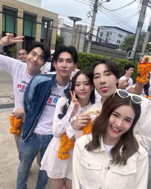 Pitchatorn Santinatornkul Instagram - ฝากติดตามกันด้วยนะคะ 😘🩷🙈
#บวงสรวงซีรีส์พิทรูซีเจ2023