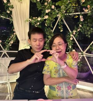 Pitchatorn Santinatornkul Instagram - 👨🏻🩷🧑🏻
หัวใจของ K.Preecha & K.Phekhae 🙈🫶🏻
Love you 😘
(เอ๊ะ หรือวงกลม 🤣)
