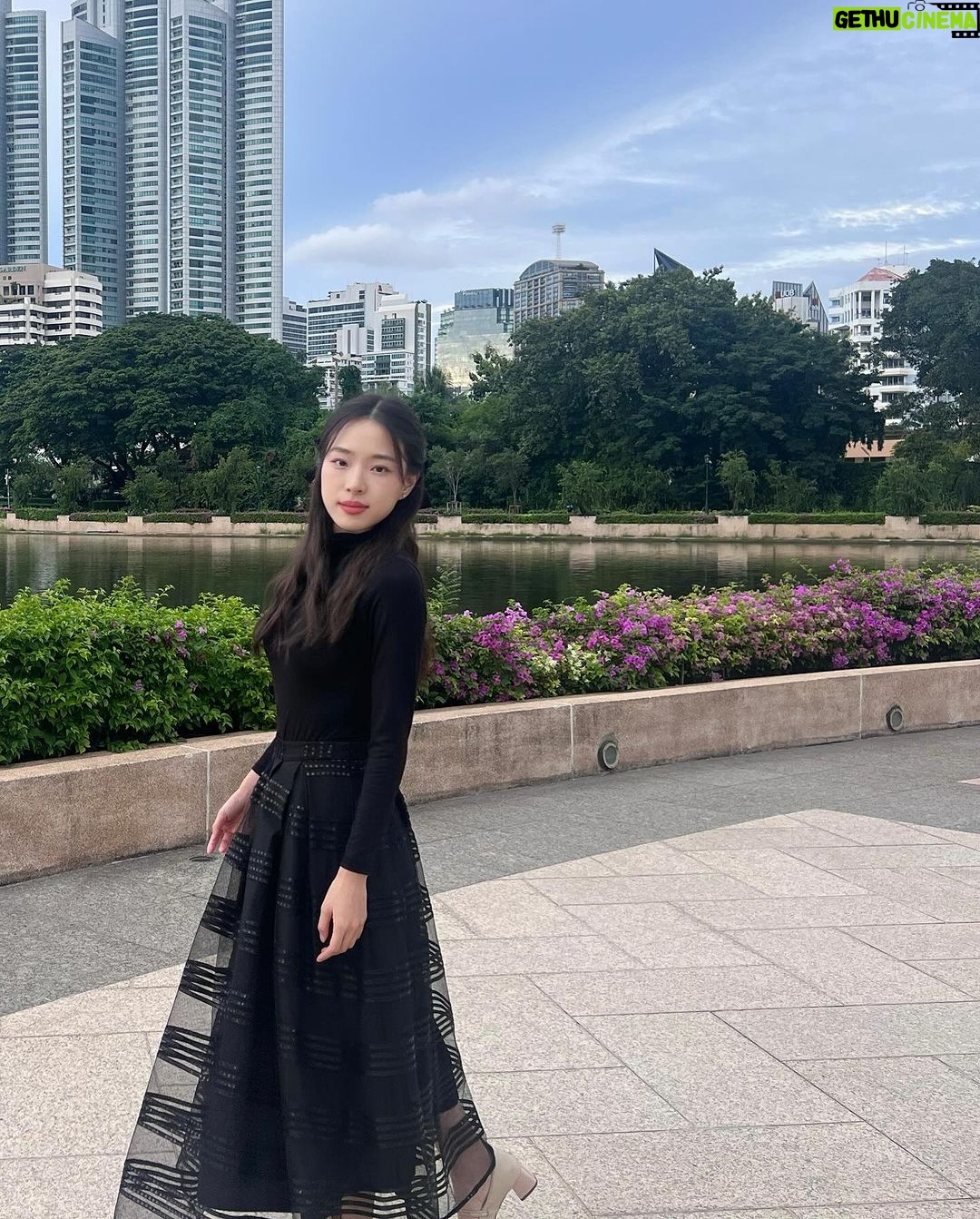 Pitchatorn Santinatornkul Instagram - 🖤🌼