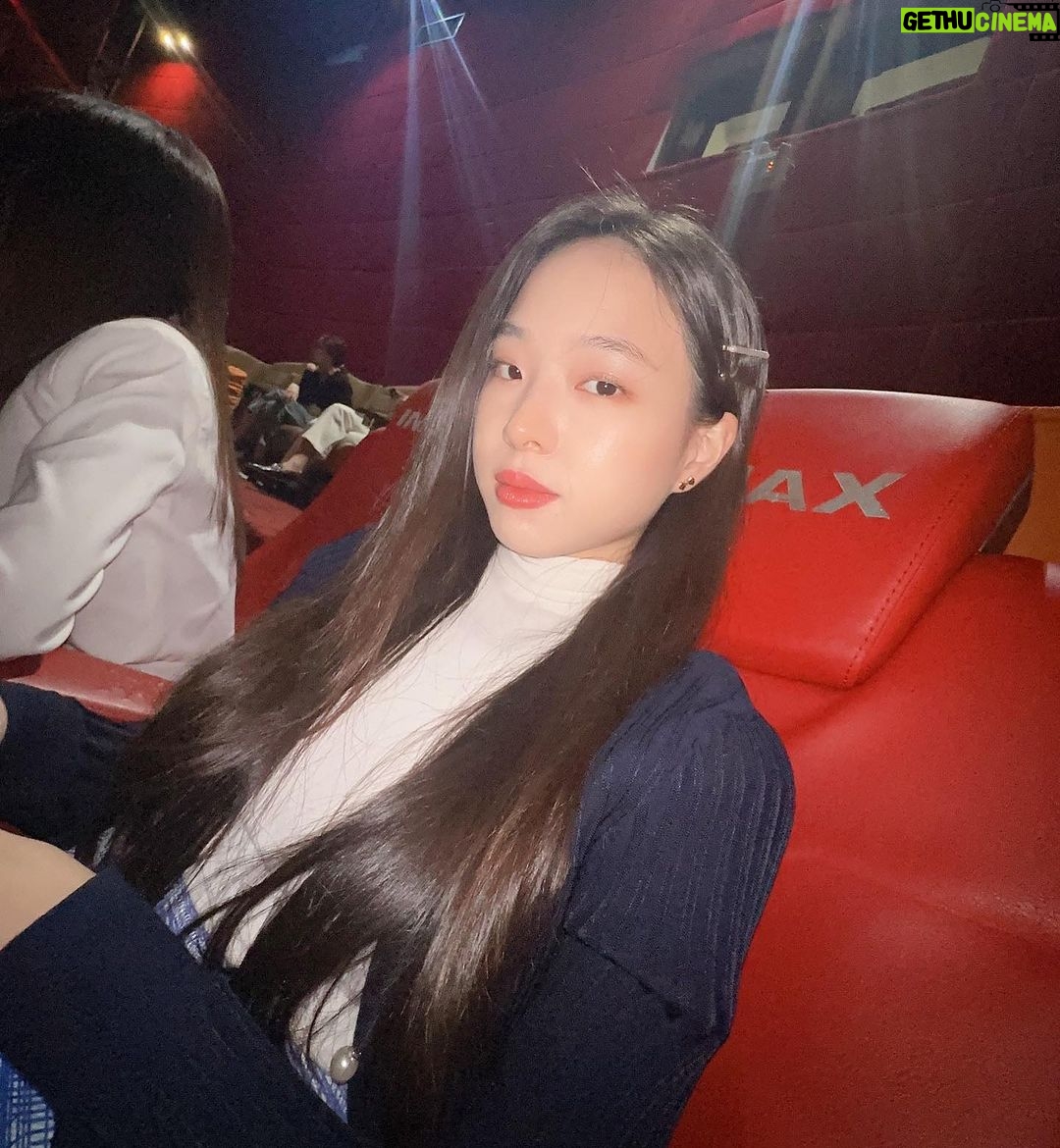 Pitchatorn Santinatornkul Instagram - จำได้ว่าเขียนคิ้วนะ 🥹