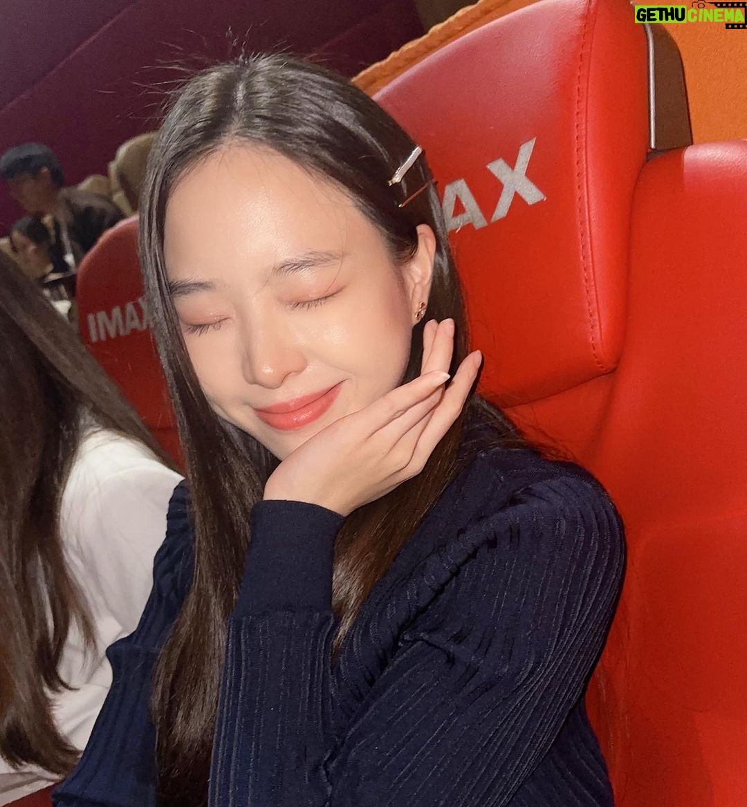 Pitchatorn Santinatornkul Instagram - จำได้ว่าเขียนคิ้วนะ 🥹