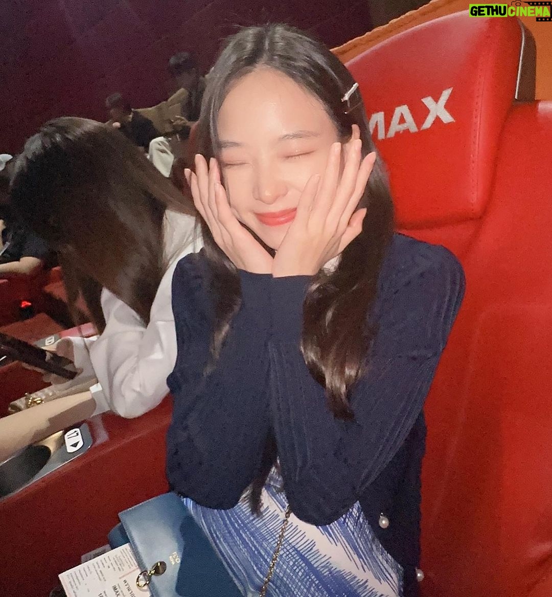 Pitchatorn Santinatornkul Instagram - จำได้ว่าเขียนคิ้วนะ 🥹