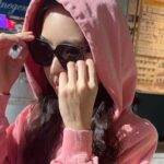 Pitchatorn Santinatornkul Instagram - sweater in summer ☀️ 👛 @hangles.co Circularclub
