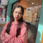 Pitchatorn Santinatornkul Instagram - sweater in summer ☀️ 👛 @hangles.co Circularclub
