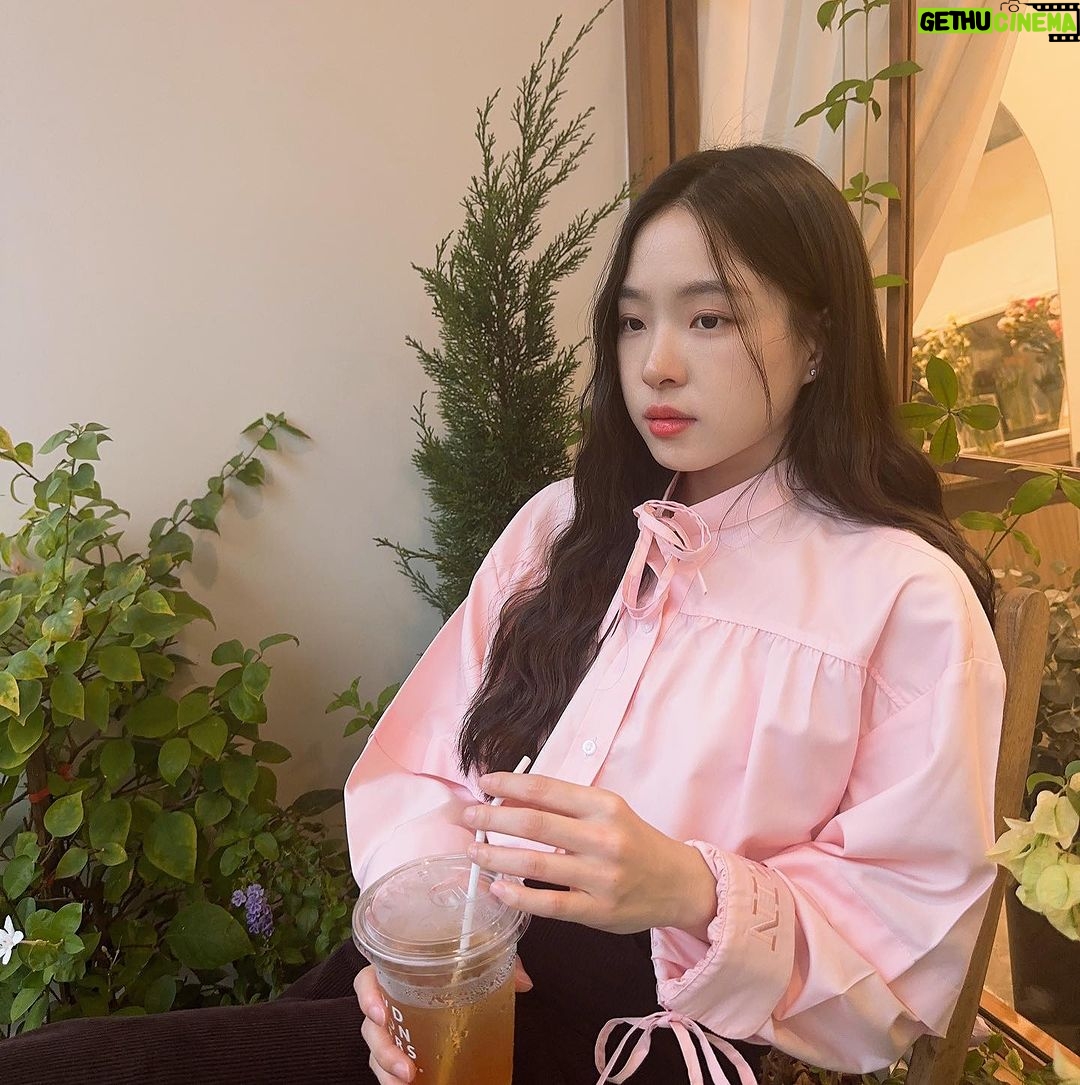 Pitchatorn Santinatornkul Instagram - เผลอไปก็เผลอมา 🥹 👗 @hangles.co