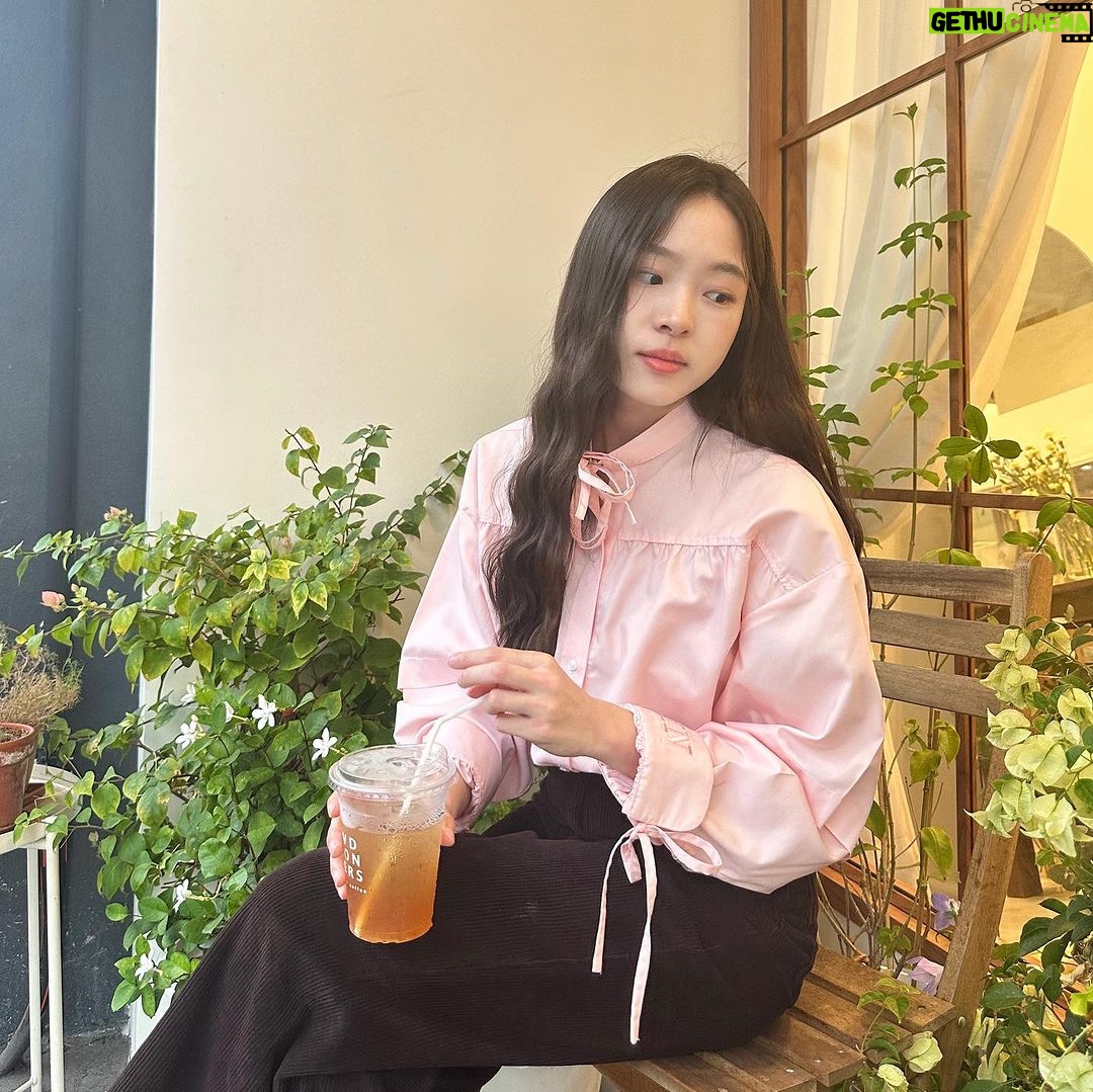 Pitchatorn Santinatornkul Instagram - เผลอไปก็เผลอมา 🥹 👗 @hangles.co