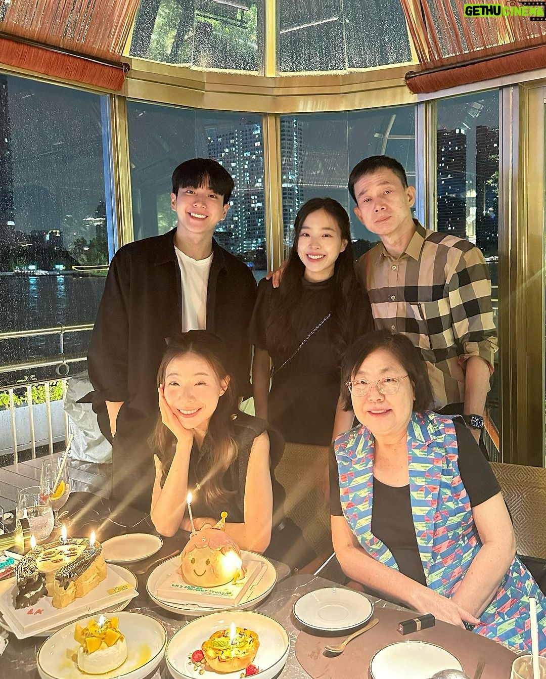 Pitchatorn Santinatornkul Instagram - Happy Birthday my forever young LK🤣 officially 30th 🥹 love youuuuuu 💗🫶🏻 The Crystal Grill House