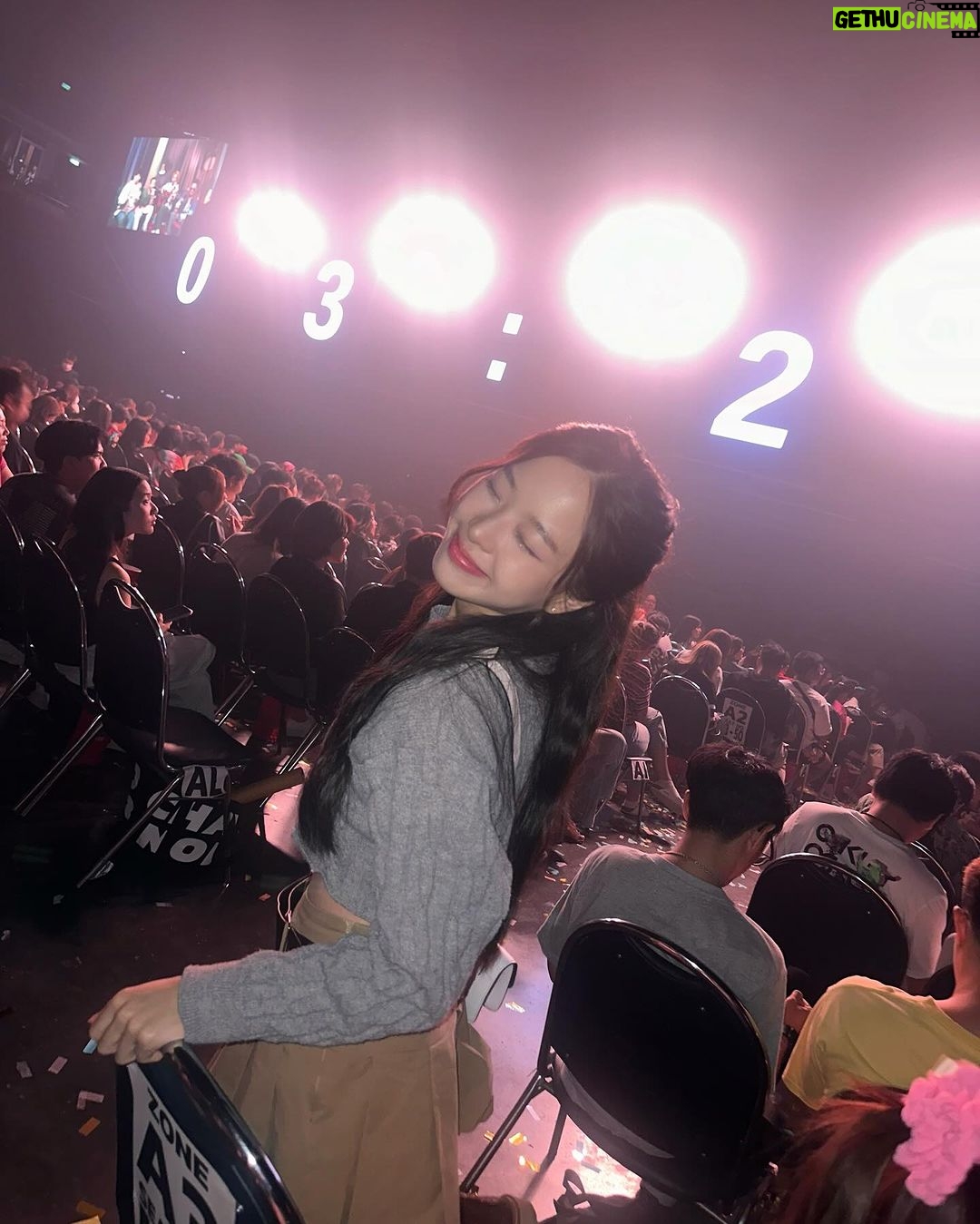 Pitchatorn Santinatornkul Instagram - 🤍💗💛💚💙💜❤️ IMPACT Arena, Exhibition and Convention Center