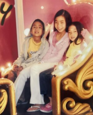 Pitchatorn Santinatornkul Instagram - รวมมิตร แก๊ง 3 นอ and the fam 🧔🏻‍♂️🧑🏻👩🏻👦🏻👧🏻 #childrensday