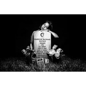 Platon Instagram - Elsheba Khan at the grave of her son, Spc. Kareem Rashad Sultan Khan, in Section 60 of Arlington National Cemetery, 2008. Spurred by the September 11 attacks on the World Trade Center, Khan, a Muslim, enlisted immediately after graduating high school in 2005 and was sent to Iraq in July 2006. He was killed a year later. This is a day to remember and honor those who have served.