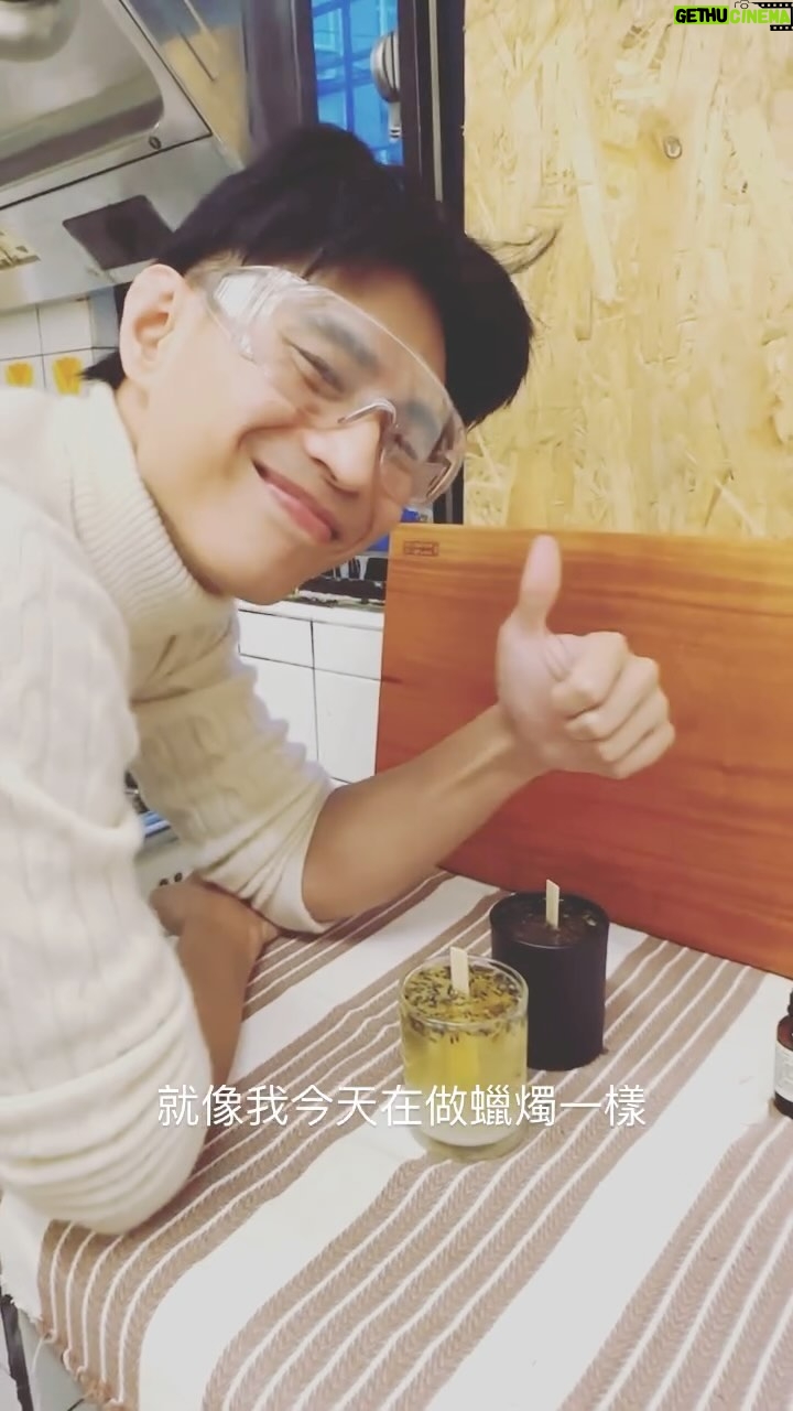 PoLin Tung Instagram - 今年,最後一發! 明天跨年明年見!!!!! #newyear #bye2023 #2024 #candlemaker #kandalljenner