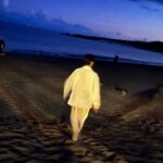 PoLin Tung Instagram - 這舞台能有多浪漫就有多浪漫 在沙灘和星空下歌頌著有意義的歌 謝謝台東最美星空邀請我 真是幸福 🧸 @starrytaitung_ 金樽陸連島沙灘