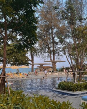 PoLin Tung Instagram - 🍃🫂☀️🏝️ #huahin #thestandard