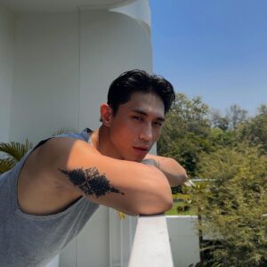 PoLin Tung Instagram - 🌿Birds flying high
You know how I feel
Sun in the sky
You know how I feel
Breeze driftin' on by
You know how I feel 

#Thailand 
You know how I feel 🍃