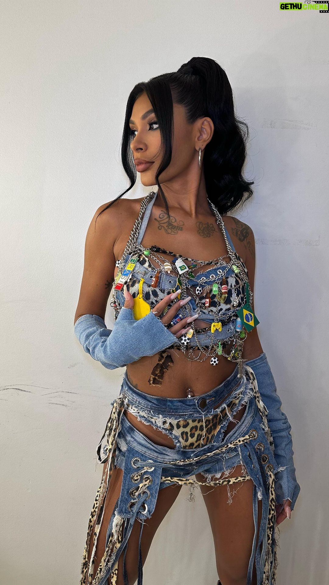 Pocah Instagram - A braba é quem???? 🗣️🗣️🗣️ do nada virou um vídeo explicativo de gírias no final 😂