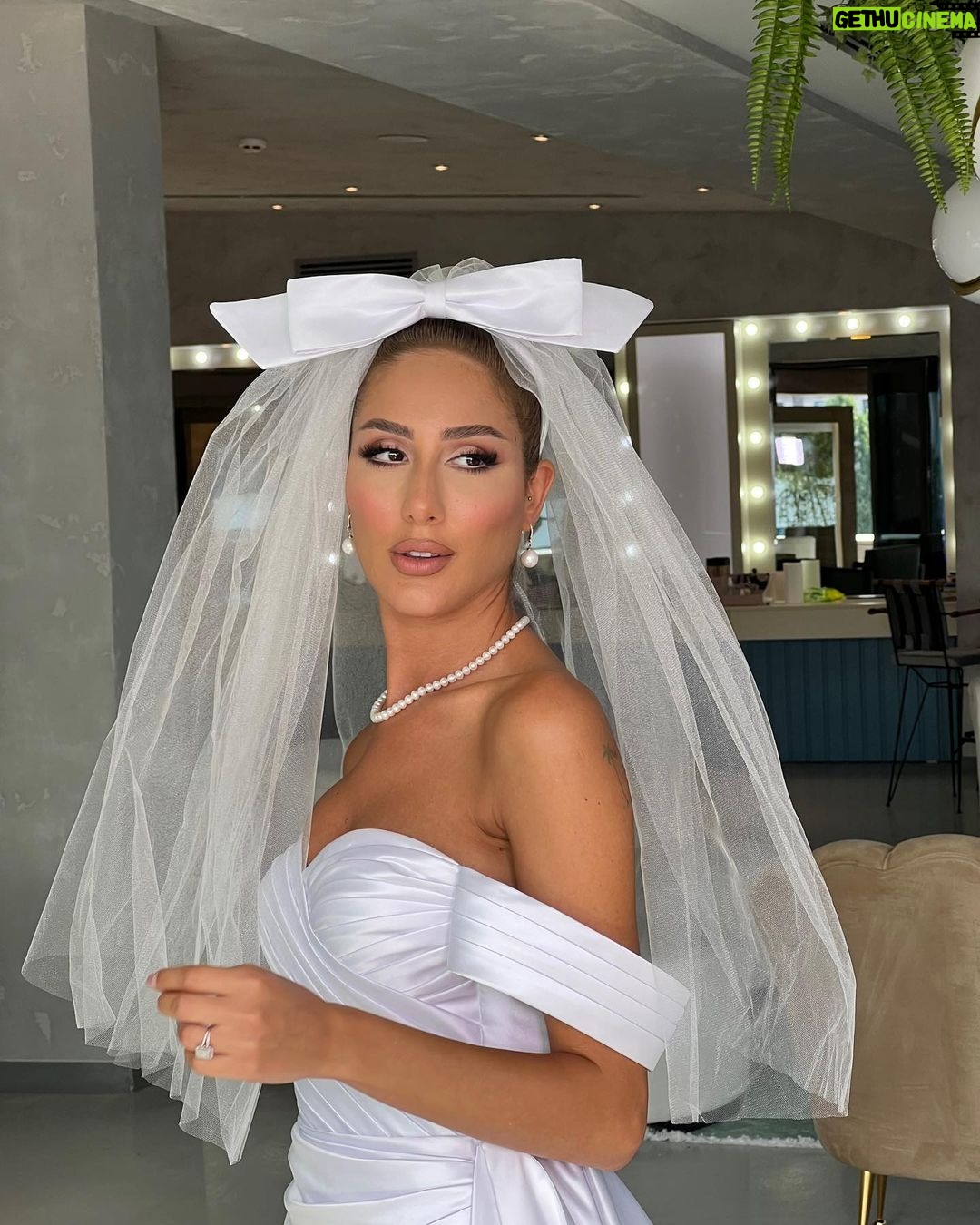 Polen Emre Instagram - Nefisss bir gündü✨💃 #weddingphotography #25june2022 Emeği geçen herkese çok teşekkür ederimmm, minnettarım🙏🏻🌺 👰🏼♀️: @kiymettulekofficial 🤍 💄: @makeupyagmurzenginn 🤍 💇🏼♀️: @gamzegamsizoglu 🤍 Istanbul, Turkey