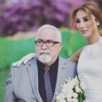 Polen Emre Instagram - Ah ne gündü ama🤭😍 Herkese çok minnattarım✨Adana’da nikahımız oldu ve günümüze değer katan herkese çok teşekkür ederiz🌺Gelenlere, gelemeyenlere, telefonla tebrik edenlere, çiçeklerini gönderenlere🥰🌺🙏🏻( ama düğüne bekliyoruz İstanbul’da🤭) Bir de günümüzün en güzeli olması için bu kusursuzluğa eli değmiş dostlarımız var.. Onlara teşekkür etmek istiyorum; Adana Büyükşehir Belediye Başkanı Sn. @zeydankaralar01 💛🌸 Adana Büyükşehir Belediyesi Ulaşım Daire Başkanı ama her şeyden önce benim çocukluk arkadaşımın babası canım @kadir.ozdemir.5815 💛🌸 Bu hayal ettiğimden çoo..okk daha güzel olan gelinlik için sevgili @kiymettulekofficial @yesim_senn 💛🌸Beğenmediğim tek bir noktası olmayan saçımı ve makyajımı yapan sevgili @ezgiiozturkk1 @anil.yalciner 💛🌸 bizi o güzel, zarif yerlerinde ağırlayan, nikahımın olduğu şahane yer olan @nisperadavet e, sevgili @seydi_ozoruc ve sevgili eşi @elifozoruc ve Nazlı hanım a 💛🌸, benim canım müzisyen arkadaşlarıma o ne güzel karşılamaydı öyle💃🎷 @taksimtrio sevgili @taskinfiratserin sevgili @anil_serin sevgili @can.cidal 💛🌸 nikahımız için Lübnan’dan gelip, o güzel sesini dinlemeye fırsat veren sevgili @marcreaidybaz 💛🌸 Ve şu görmüş olduğunuz gelin çiçeğini büyüüük bir özveriyle ve aşkla yapan canım annem @senaytutakemre 💛🌸 Hangisine bakacağımı şaşırdığım, hangi birini paylaşacağım ben diye saatlerce düşündüğün güzel fotoğrafları çeken sevgili @hsnmngll ve ekibine 💛🌸 Beni bir an bile yalnız bırakmayan aileme, dostlarıma, çalışma arkadaşlarıma, sevgili eşim @merttetik3 e BİN TEŞEKKÜR🙏🏻💛 Hep olalım✨🌅