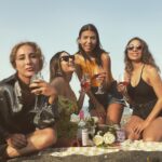 Polen Emre Instagram - Classy✨ Bekarlığa veda part 1🍷 loveeee uuuu babies🌸 #surprise #bachelorette
