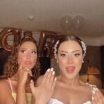 Polen Emre Instagram - Çocukluğum, dostum 👰🏻 tansutimur Bestfriendforever🤍 • • • @polenemre • • • • • • • • • • • #reels #reelsvideo #reelsinstagram #bride #bossbabe #styleguide #instaootd Sheraton Grand Adana