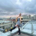 Polina Gagarina Instagram - Это был душевный сумасшедший танцевальный музыкальный сюрпризный ДЕНЬ РОЖДЕНИЯ! Что ж!! Как встретишь - так и проведешь! Да будет так! Спасибо всем ,кто был! Я вас люблю ❤️p.s. Смотрите сториз! Спасибо любимому второму дому @ararat_park_hotel_moscow❤️ @#полинагагарина #гагаринапоехали #теперь36 #вдУше15
