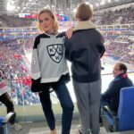 Polina Gagarina Instagram - "От плей-офф КХЛ невозможно оторваться, затягивает настолько, что с сыном смогла сфотографироваться только так. Все внимание на лед! Не пропускайте и вы, хоккей - это круто!" #КубокГагарина ЦСКА АРЕНА
