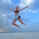 Polina Gagarina Instagram - Нужны ли слова … #полинагагарина #гагаринапоехали Conrad Maldives Rangali Island