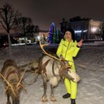 Polina Gagarina Instagram - С Наступающим Новым годом, друзья! Пусть он будет тёплым, душевным и ярким! И , если с оленями , то только с такими 🦌 #полинагагарина #гагаринапоехали