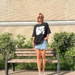 Polina Gagarina Instagram - Вы давно спрашивали будет ли новый мерч? Да! Будет! И вот первые новинки🤍 Заказать можно по телефону WA + 7-925-707-94-17 #полинагагарина #гагаринапоехали #навсегда