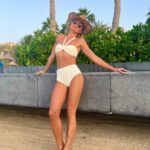 Polina Gagarina Instagram - Фото в купальнике для привлечения внимания к самым долгожданным новостям! 25 ноября выходит мой АЛЬБОМ под названием - …….. А название я вам предлагаю отгадать! Подсказка - это связано с воздухом 😅 Победителю 2 билета на моё новое шоу «НАВСЕГДА»! Поехали 💪🏻#полинагагарина #гагаринапоехали