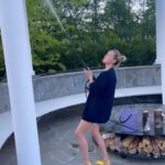 Polina Gagarina Instagram - До моего нового сингла #ВОДА осталось 3 дня 💦 Ждёте? #полинагагарина #гагаринапоехали