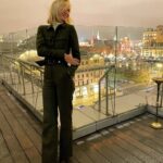 Polina Gagarina Instagram – Когда хорошо✨ 
@ararat_park_hyatt_moscow 💫
#полинагагарина #гагаринапоехали