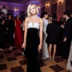Polina Gagarina Instagram – Татлер бал @tatler_russia 🖤 , с юбилеем! 
Теперь у нас с Андрюхой много красивых фотографий, а то на отдыхе не уговорить было, а тут такой роскошный повод. Да ещё и шикарный костюм от @dior 🖤! Можно и пощеголять между олимпиадами😅 
А на маме восхитительное платье @rasario 🖤 и дополнили образ украшения от @damianiofficial 💎 . 
Светский выход удался) #полинагагарина #гагаринапоехали #сын #моягордость #татлербал