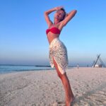 Polina Gagarina Instagram - Золотой час 🌅 #полинагагарина #гагаринапоехали #отдых #семья @movenpickkuredhivarumaldives ☀️ @spacetravel_rus #tospacetravel