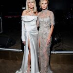 Polina Gagarina Instagram - Волшебный вечер✨ @yanaraskovalova 💎 Грандиозный показ платьев невероятной красоты! Как же я люблю вашу семью , ваше чувство красоты , отношение к своему делу! Счастлива была разделить этот вечер с вами и петь для вас ! Счастлива была видеть ,как ты @yanaraskovalova 🤍 светилась от радости! Пусть так будет всегда 🤍 Платье @yanadress ❄️ Серьги @yanajewellery 💎 #полинагагарина #гагаринапоехали #снежныйкоктейль