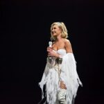 Polina Gagarina Instagram - Омск, спасибо каждому! ❤️Какой крутой стадион , какие громкие и танцующие вы! Сколько энергии вы мне подарили! Пусть она вернётся вам в тройном размере! И до встречи в Лужниках ❤️ P.s. Видео тоже будет 💪🏻 #полинагагарина #гагаринапоехали #гагаринанавсегда #турНавсегда #омск