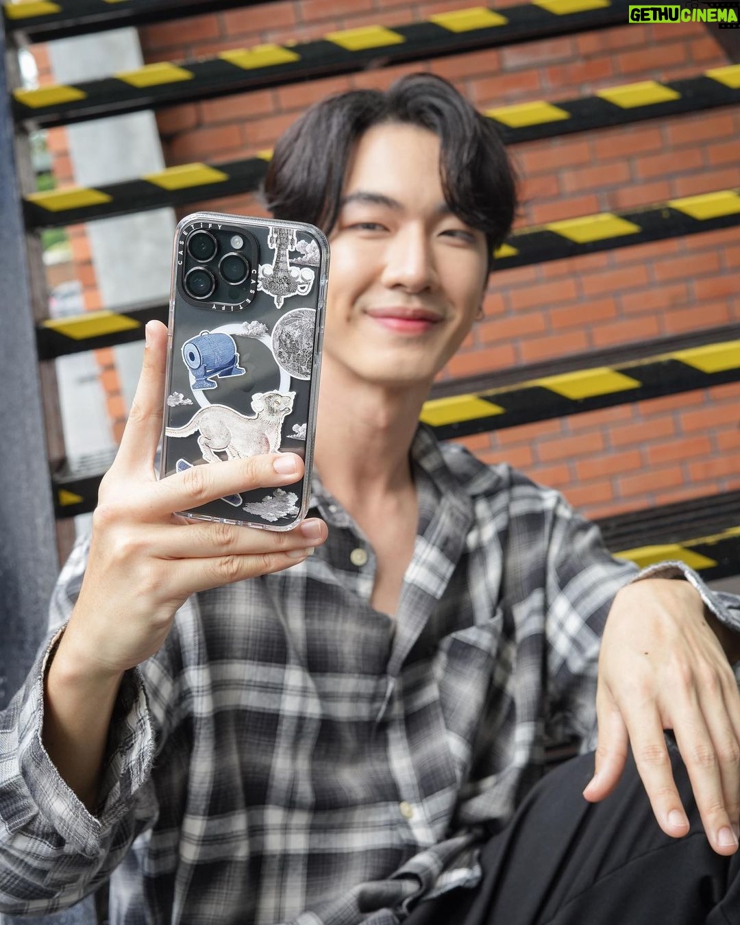Pongsakorn Ponsantigul Instagram - พบกับลวดลายที่ซ่อนปมปริศนาและความลับแห่งแมนสรวง บนเคสสมาร์ทโฟนของคุณ กับ คอลเลกชั่น ManSuang x CASETiFY ฉลองการเปิดตัวของภาพยนตร์ไทยระดับ Masterpiece ได้แล้ววันนี้! ที่ Casetify.com หรือที่ CASETiFY Pop-Up Store ที่ centralwOrld ดูคอลเลกชั่นเพิ่มเติมได้ที่ @casetify_th @casetify @beoncloud.official #CASETiFY#CASETiFYThailand #ManSuang #ManSuangxCASETiFY