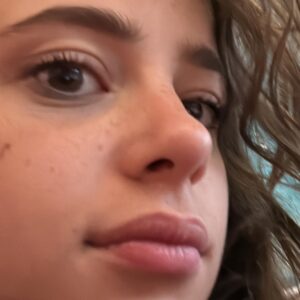 Poqssi Instagram - Sur quel pied faut il danser entre joie et peine et pourquoi ? À vos stylos !!!