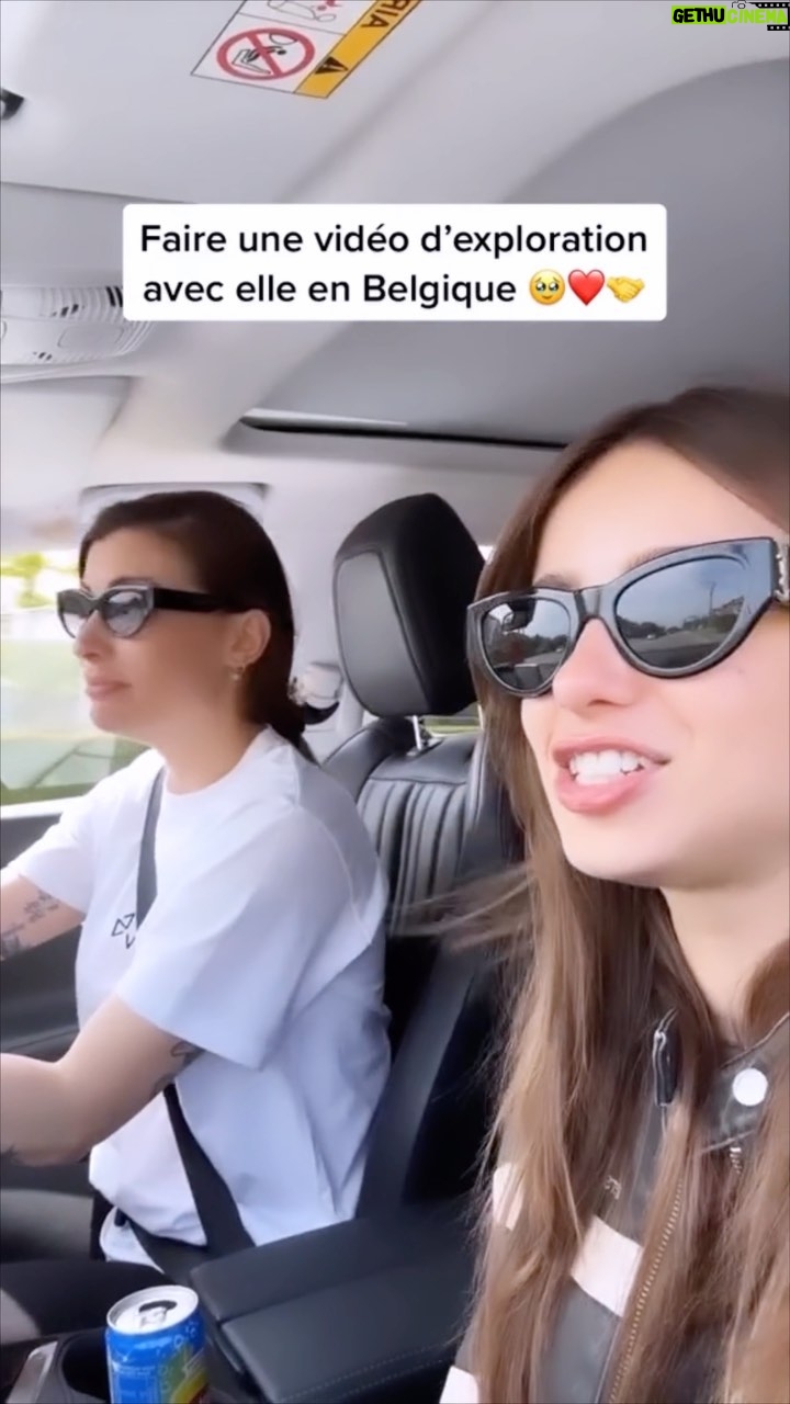 Poqssi Instagram - Un dream d’enfant purée de pomme, je n’en reviens tjr pas !c’était incroyable 🚀merci encore @silentjill 💙