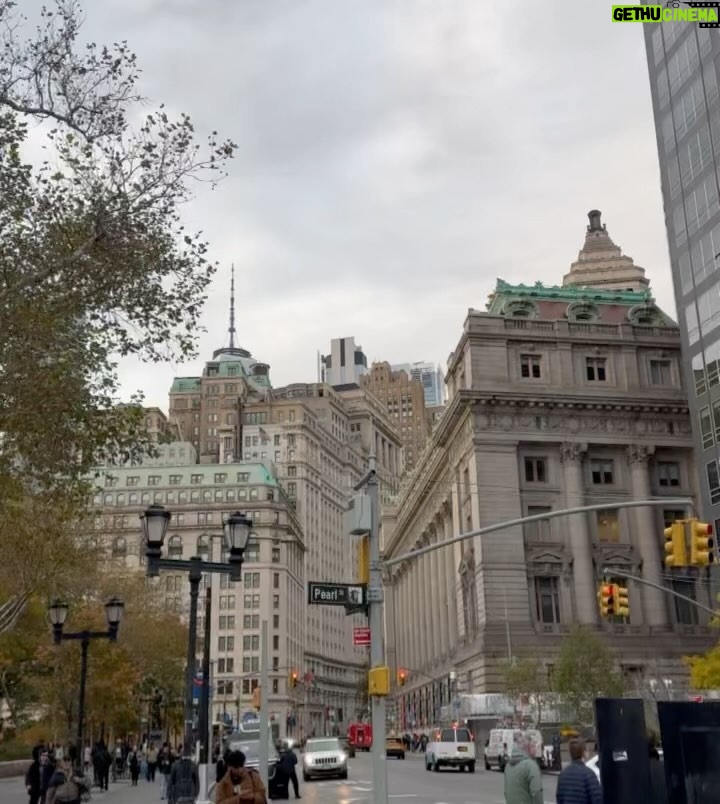 Poqssi - 21.1K Likes - DUMB (jsp si c le bon mot?) de NEW YORK CITYYYY ct vrm genial jv poster en retard voilà jvous le dis…