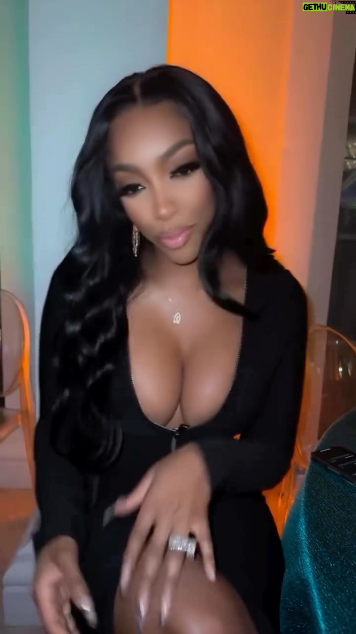 Porsha Williams Guobadia Instagram - š„Wrapped up my baecation to bring in the new year! Now itās āgame time bitchessssssā ā This year about to be one for books for all of us⦠I can feel it canāt you ?! šš¾