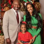 Porsha Williams Guobadia Instagram - Merry Christmas from our family to yours❤️🎄🎁🎅🏿 #GuobadiaChristmas