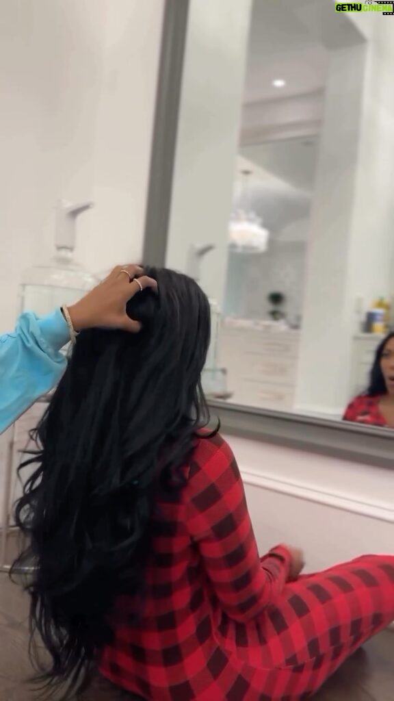 Porsha Williams Guobadia Instagram - Yassssss! I am back with @Kaleidscopehairproducts and showing you how I use their drops!!! I love how it’s not crazy greasy so@great for@using with my sew in!! - Use code PORSHA for 20% off! KHPpartner